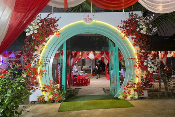 Nhà Hàng Tiệc Cưới Hoàng Đông